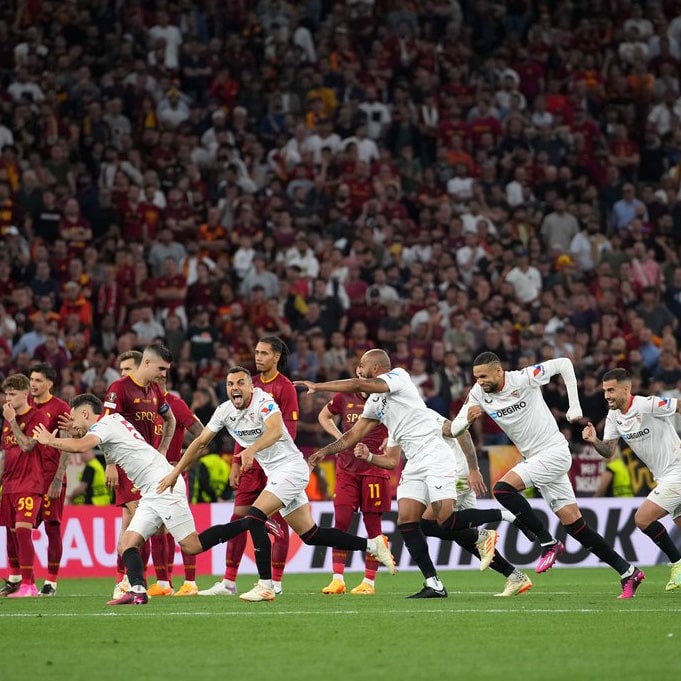 Sevilla celebra a vitória nos pênaltis